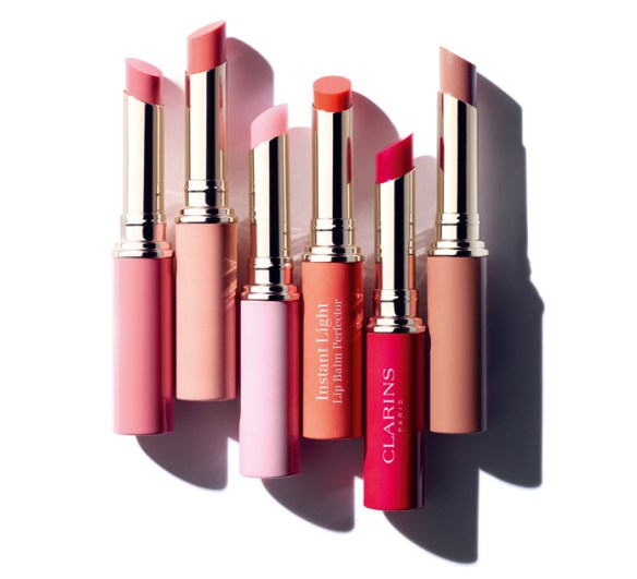 2015-nature-morte-gamme-eclat-minute-baume-embellisseur-levres-ang_thumb_695x633